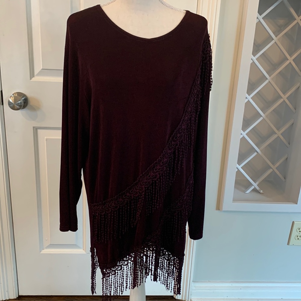 Fashque vintage tunic style wine colored fringed top. Size XL. Beautiful detail!